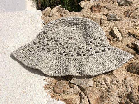 Mara sun hat by Drops Design, photo by Cotton Pod