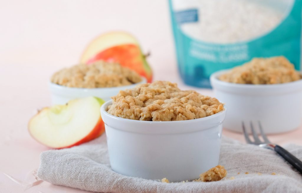 Apple crumble with apple and porridge