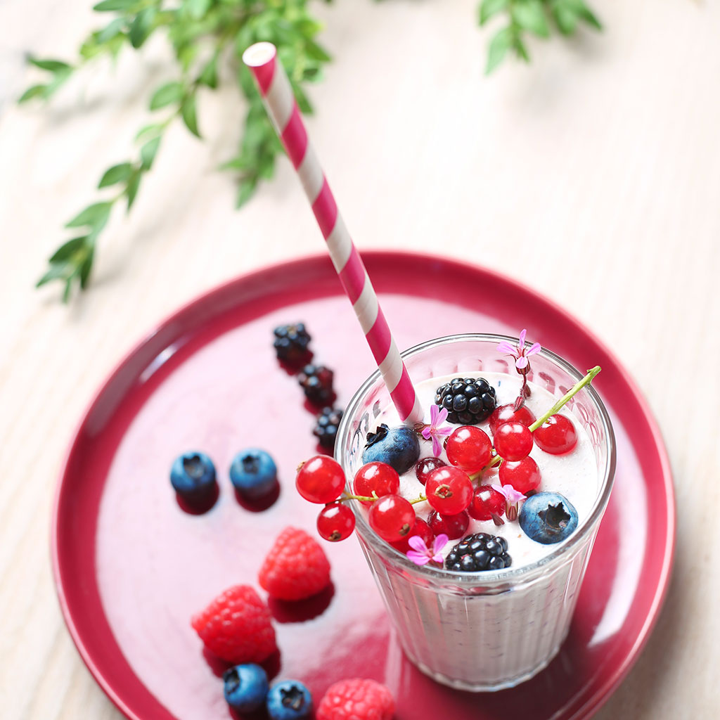 Oat berry smoothie high in protein and low in calories