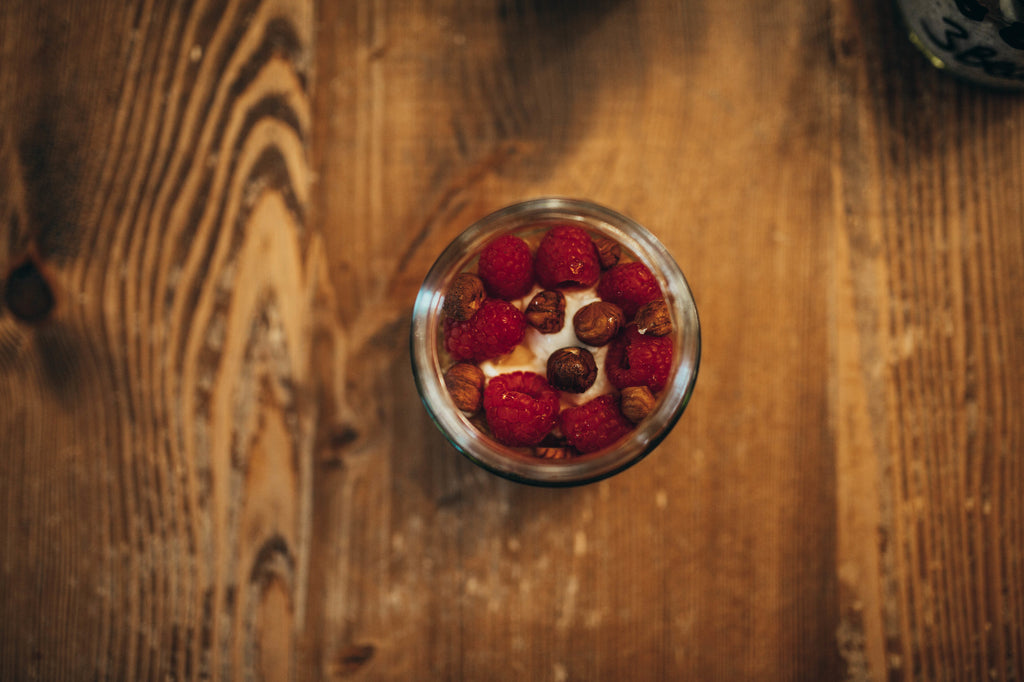 Raspberry nut quark porridge oatmeal healthy breakfast diet