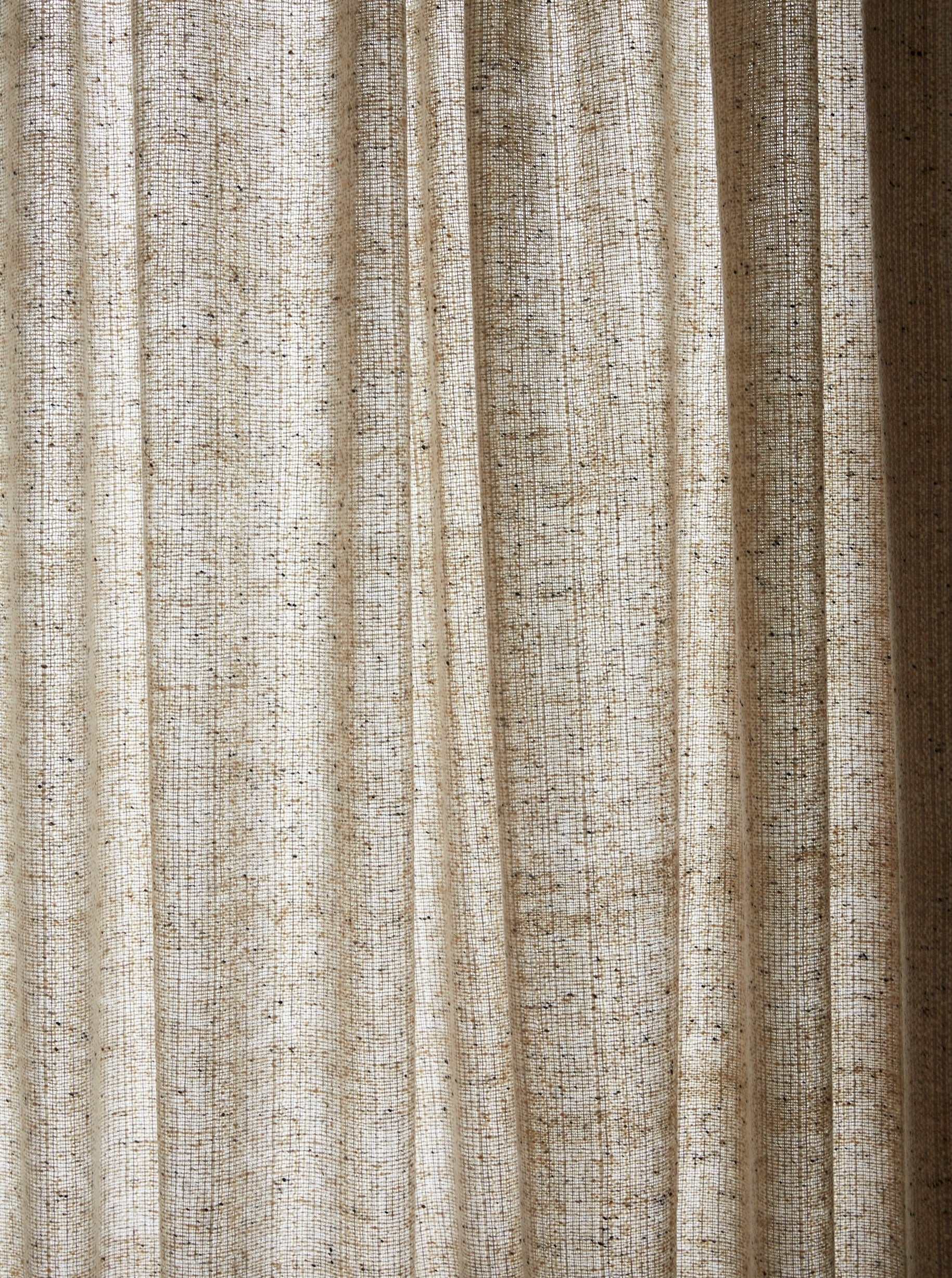 Mourne Classic Tweed Fabric - F401/11