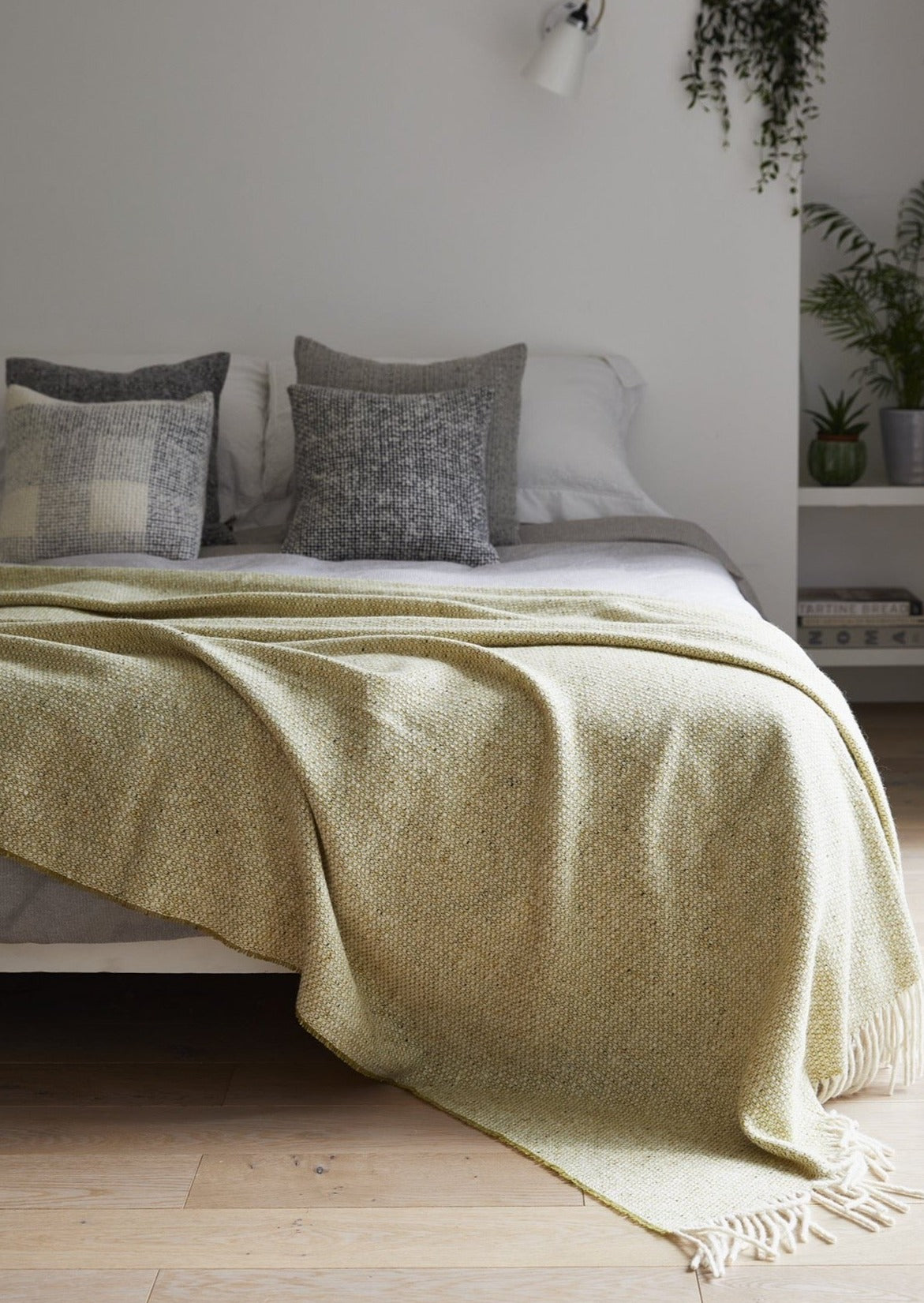 Tweed Emphasize Large Bed Throw - Green/Natural