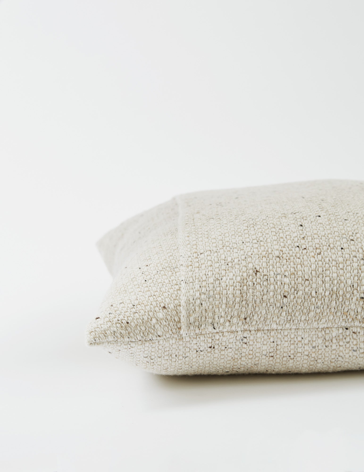 Tweed Emphasize Cushion - Oatmeal