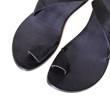 Cydwoq Thong Sandal. Women's sandal in black leather. Made in ...