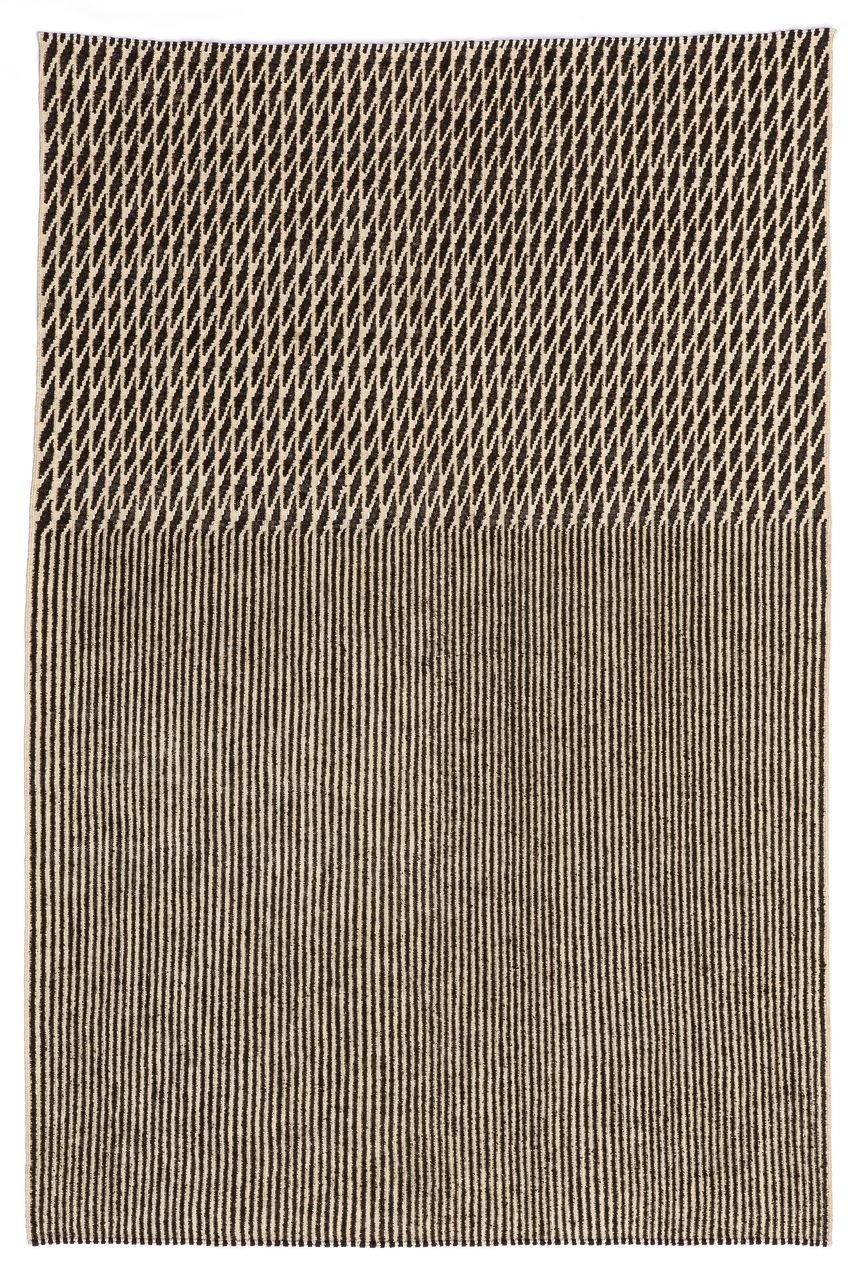 Blur Rug - 5'7'' x 7'10'' / Black at RugsBySize.com