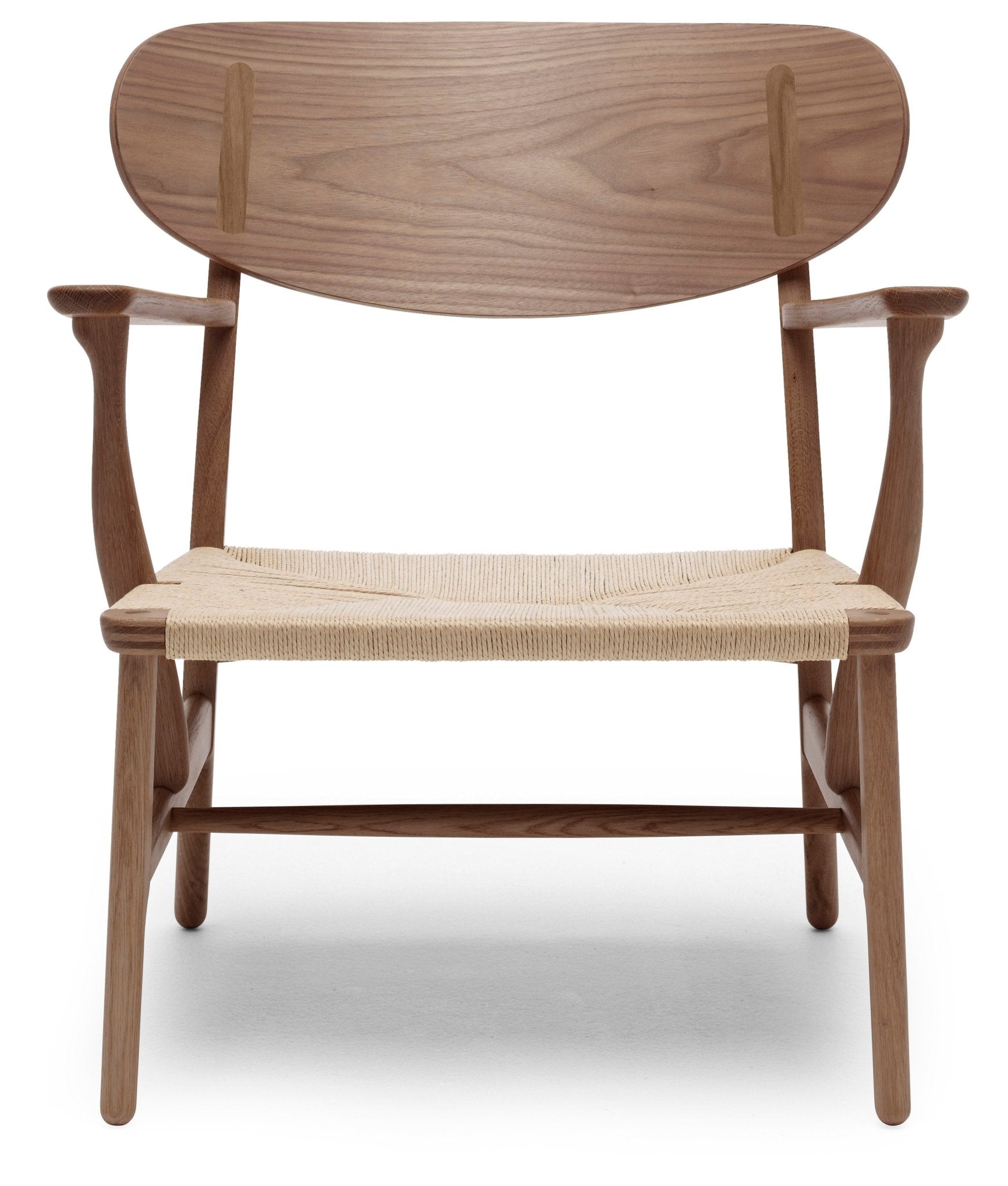 CH22 Lounge Chair - Natural Paper Cord - Oiled Walnut