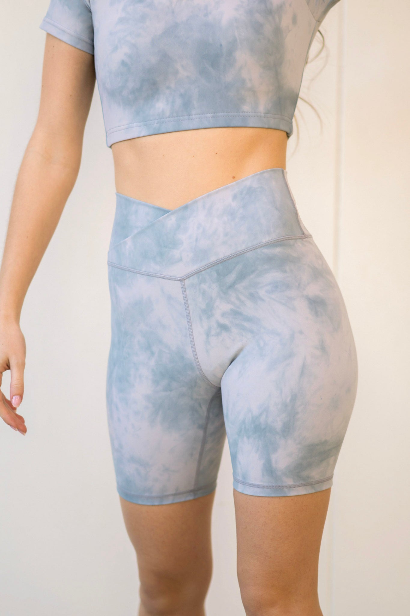 POPFLEX hourglass biker short cute activewear high quality activewear marble collection