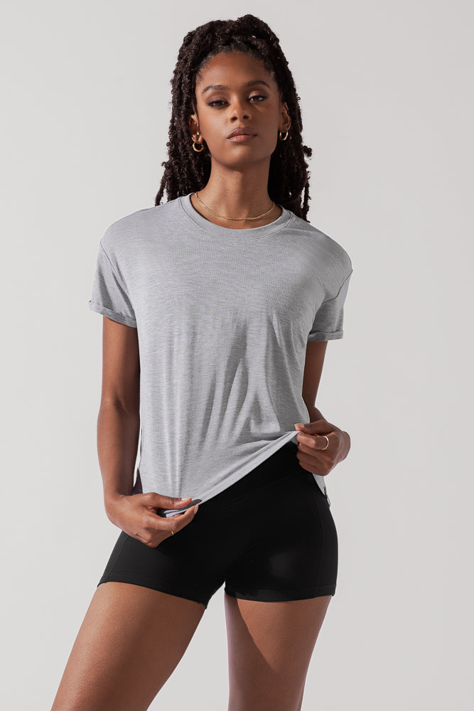 I Took the 'Plunge' With the Daring Deep V Tee, and You Should Too -  Blogilates