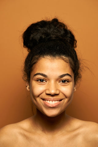 messy bun with ringlets