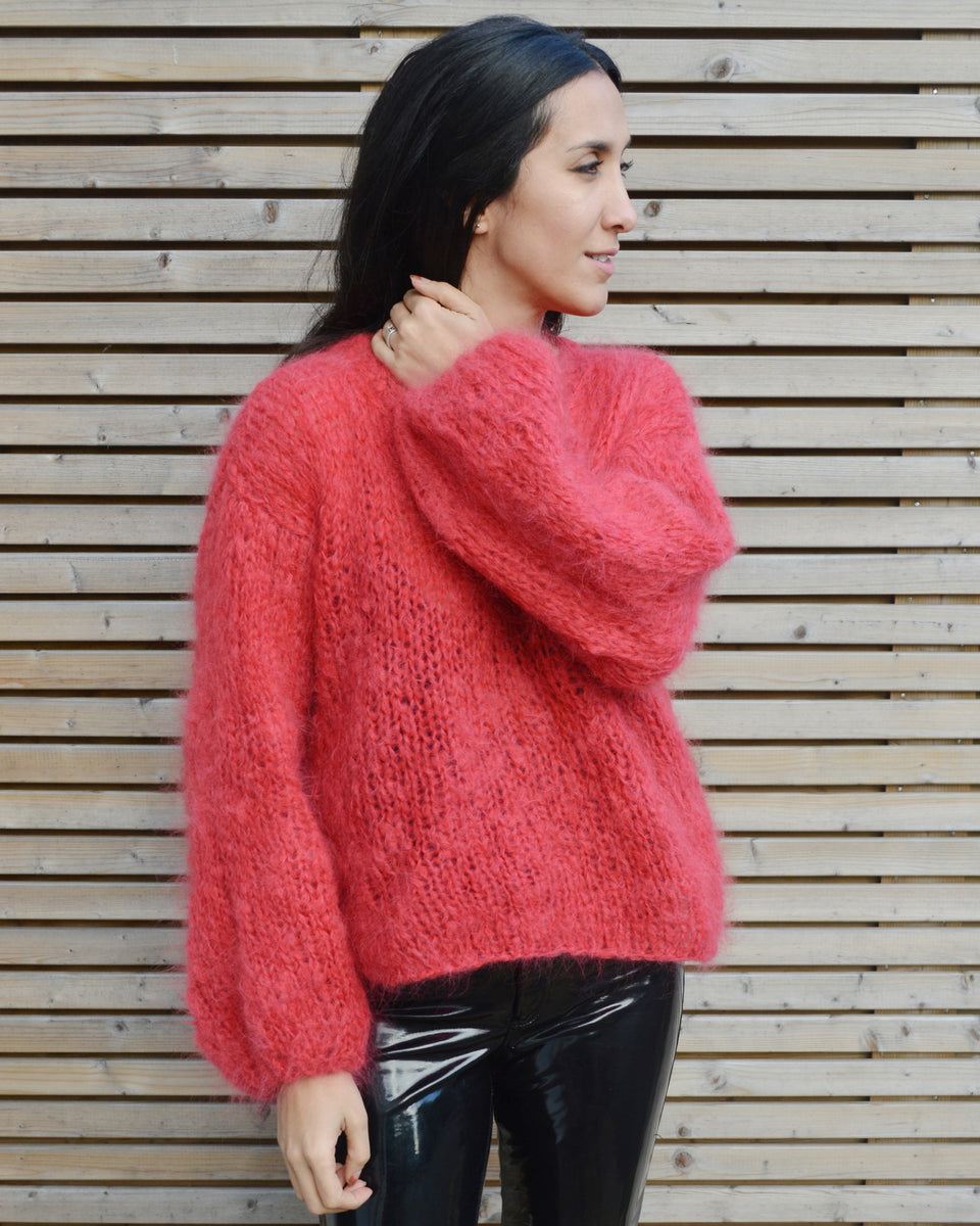 Red Fluffy Sweater - Downloadable Knitting Pattern – KNIT SAFARI