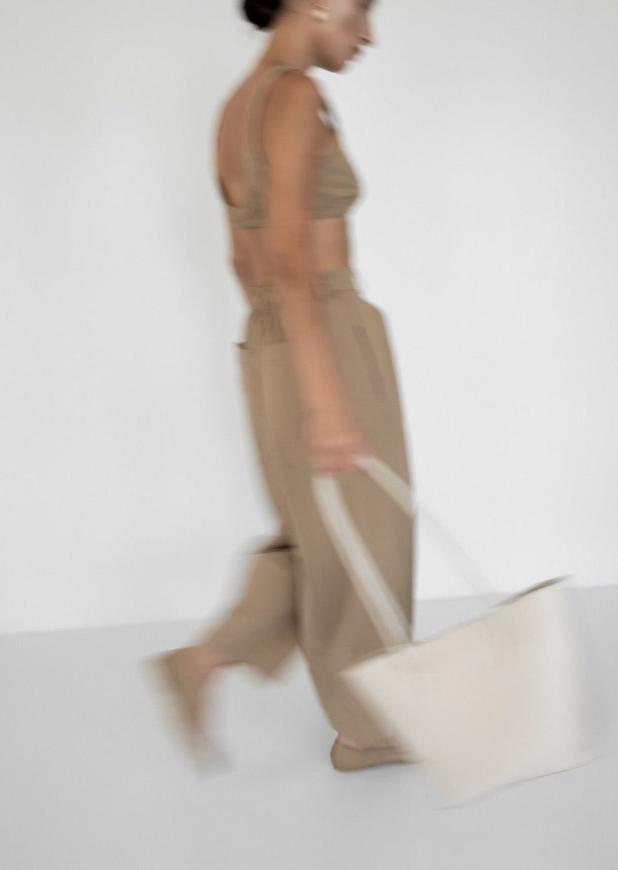 Voluminous Pleat Trouser | Khaki Parchment Poplin