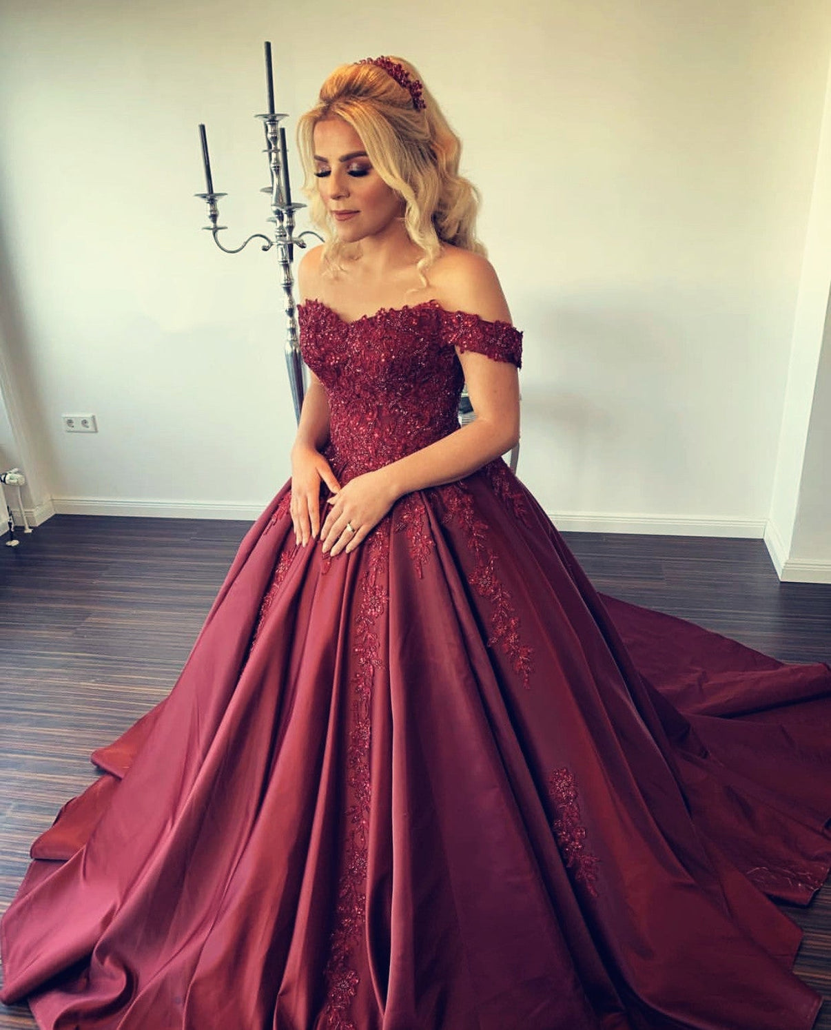 Lace Appliques Sweetheart Ball Gowns Wedding Dress Satin Off Shoulder ...
