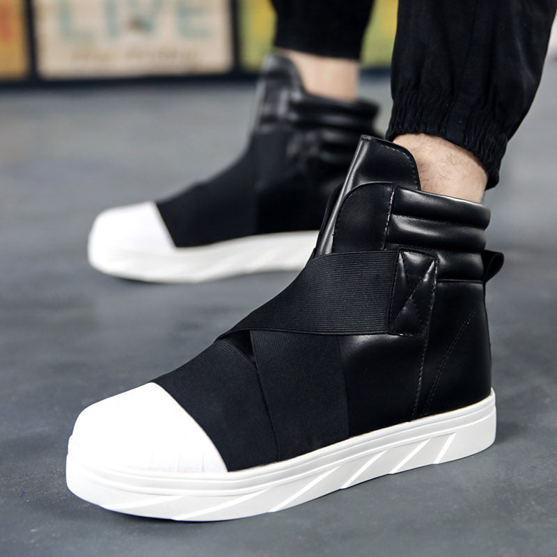 round toe sneakers