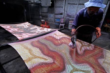 teknik semprot batik