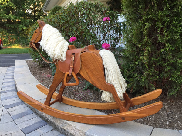 Wooden Rocking Horse // Cavallo 