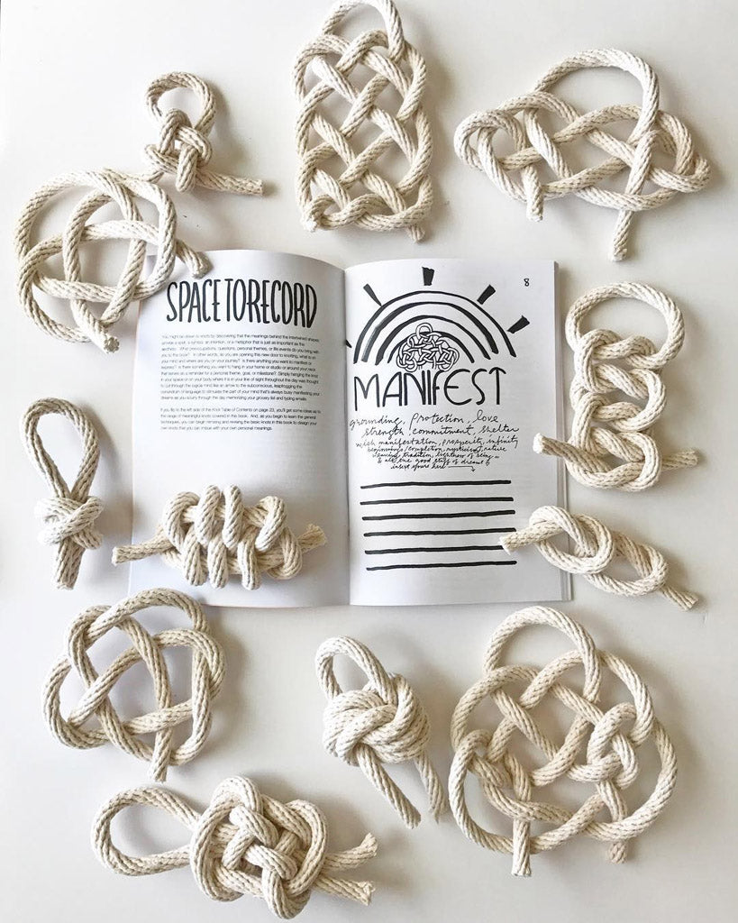 Sampling of Lise Silva Gomes' knots