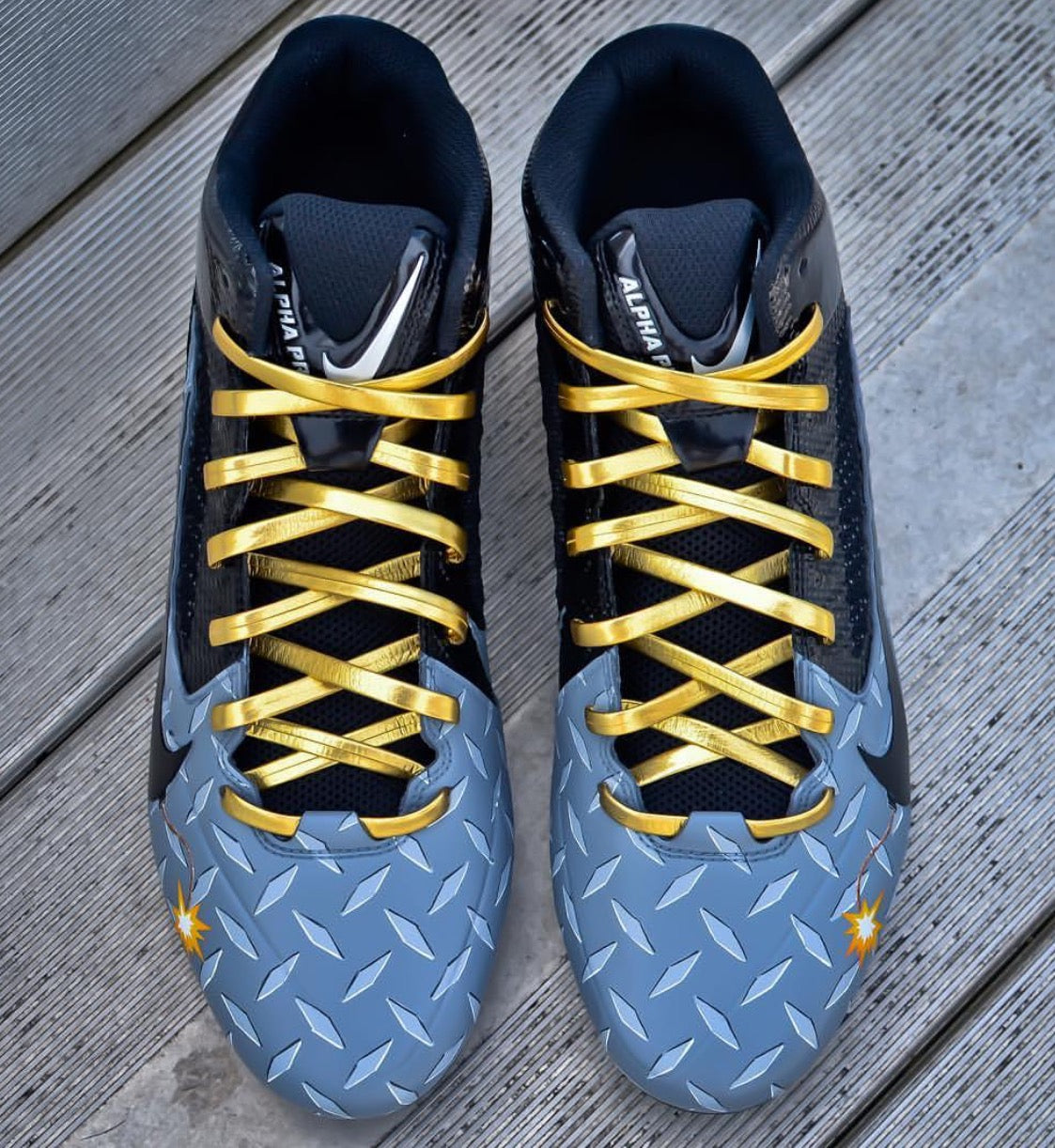 black and gold shoelaces