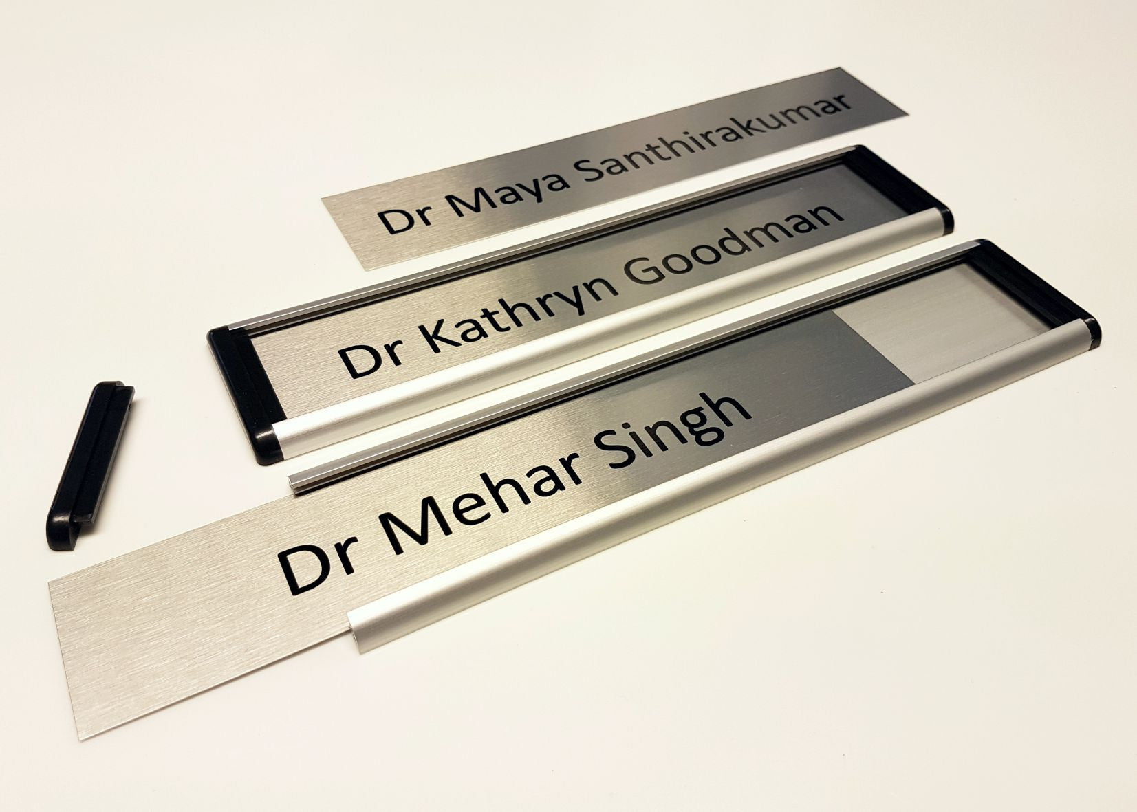 Curve Changeable Door Signs for a Berkshire Doctor's Surgery – Viro Display