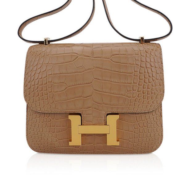 Hermes Kelly Elan Etoupe Veau Madame Gold Hardware in 2023