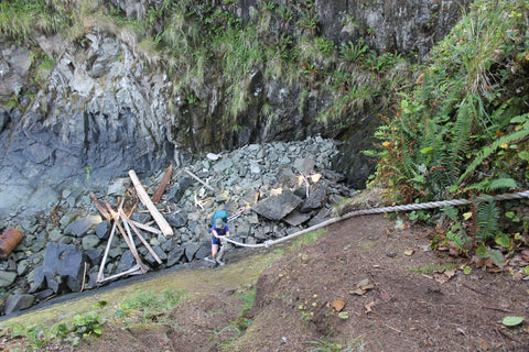 Cliff climb, Nootka Trail