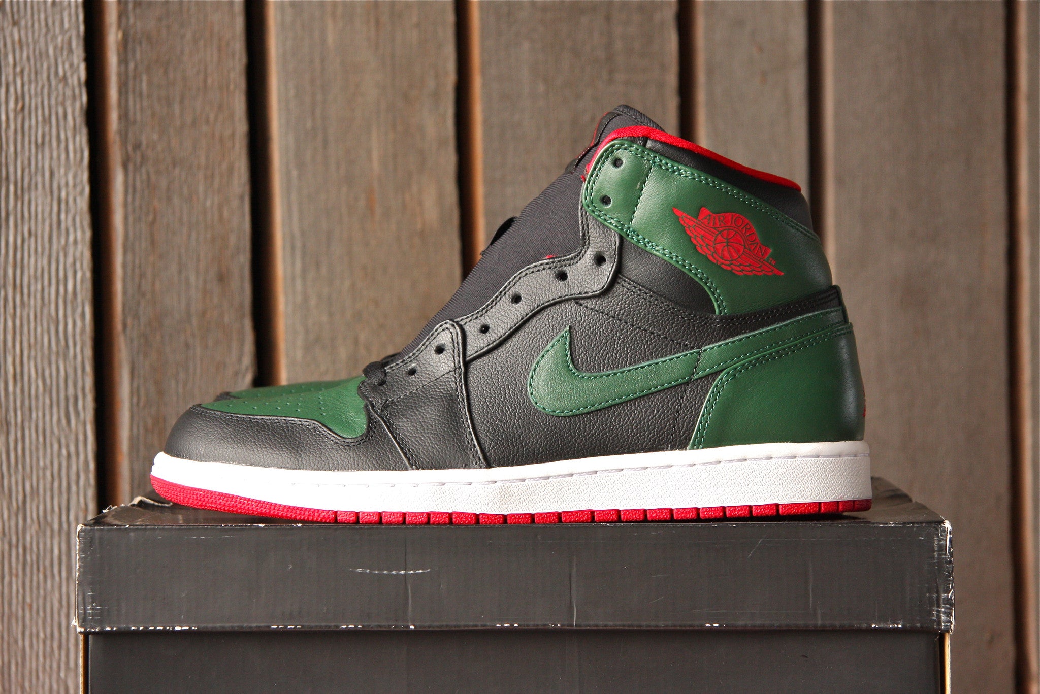 jordan 1 retro green gucci