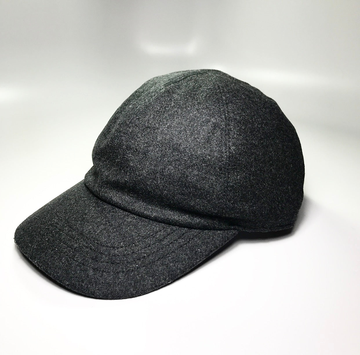 the FLAMEKEEPERS HAT CLUB CASHMERE BB CHARCOAL