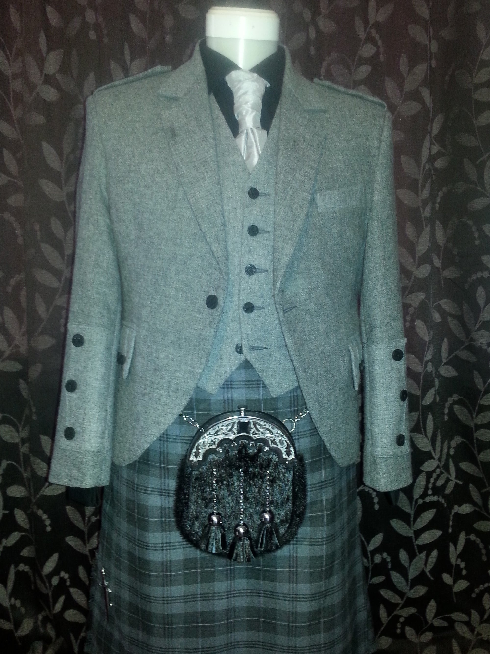 Braemar Tweed Hire Outfit - Scots in Spirit