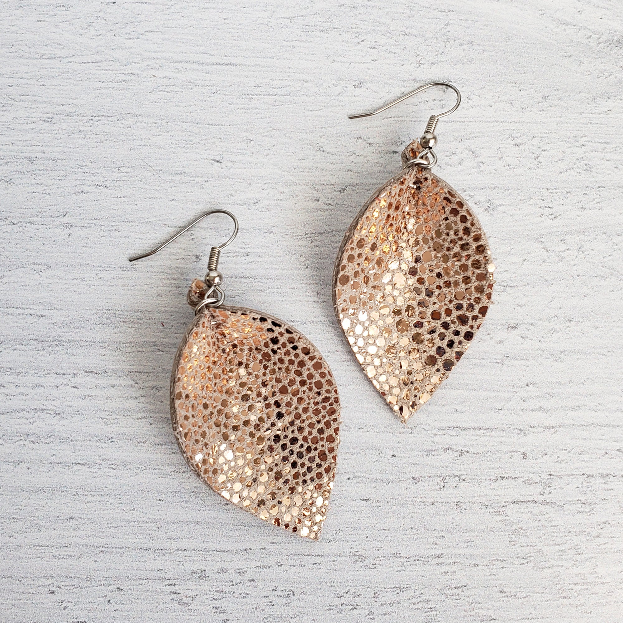 Maile Leaf Abalone Dangle Earrings – Na Hoku