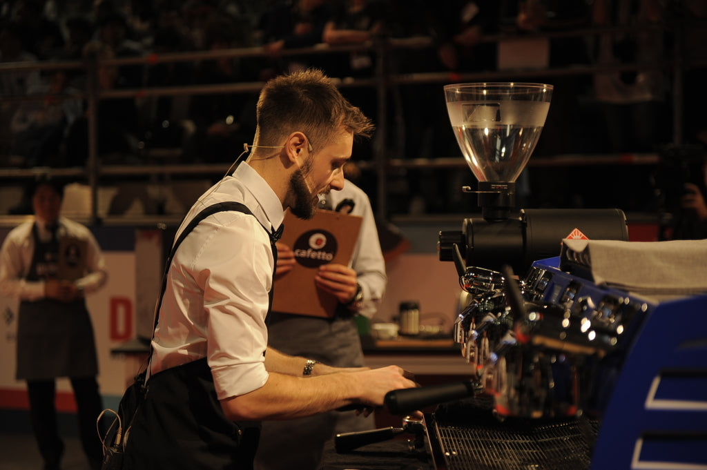 Dan Fellows brewing at The World Barista Championship