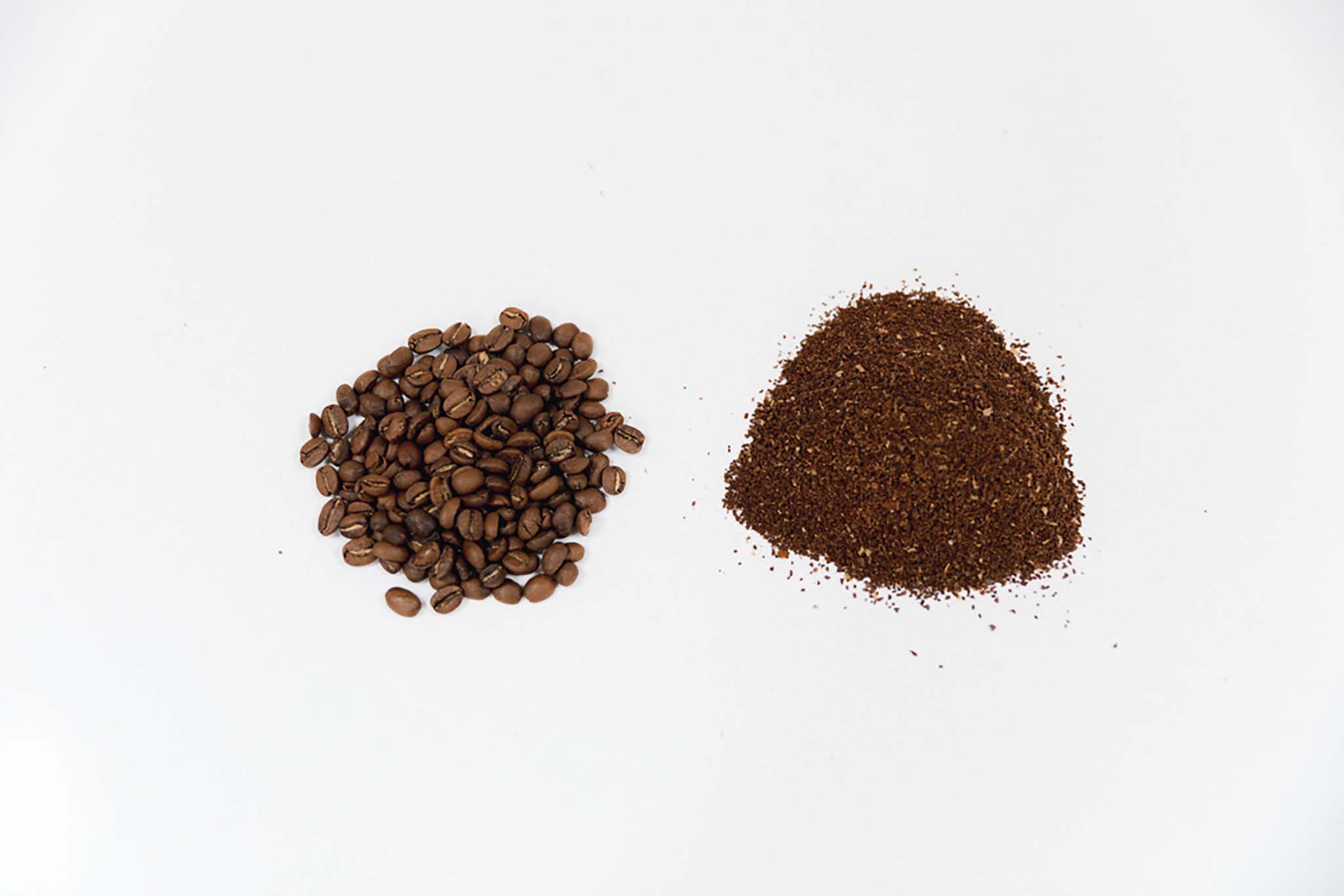 Whole-bean-vs-ground-coffee