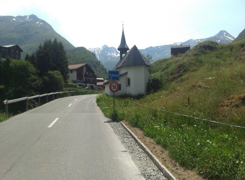 Approaching Tschamut, the spring is just around the corner.