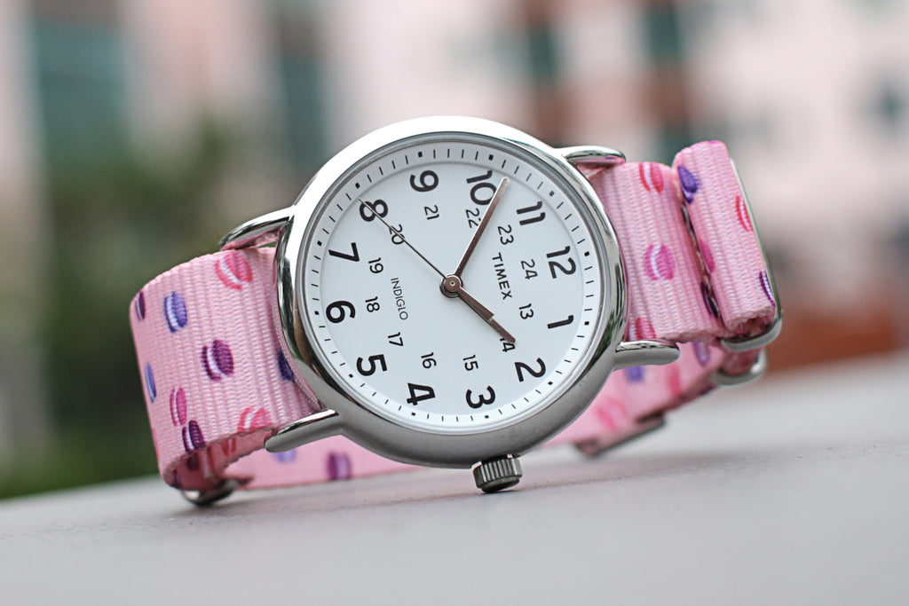 vario macaron dots graphic strap with timex weekender