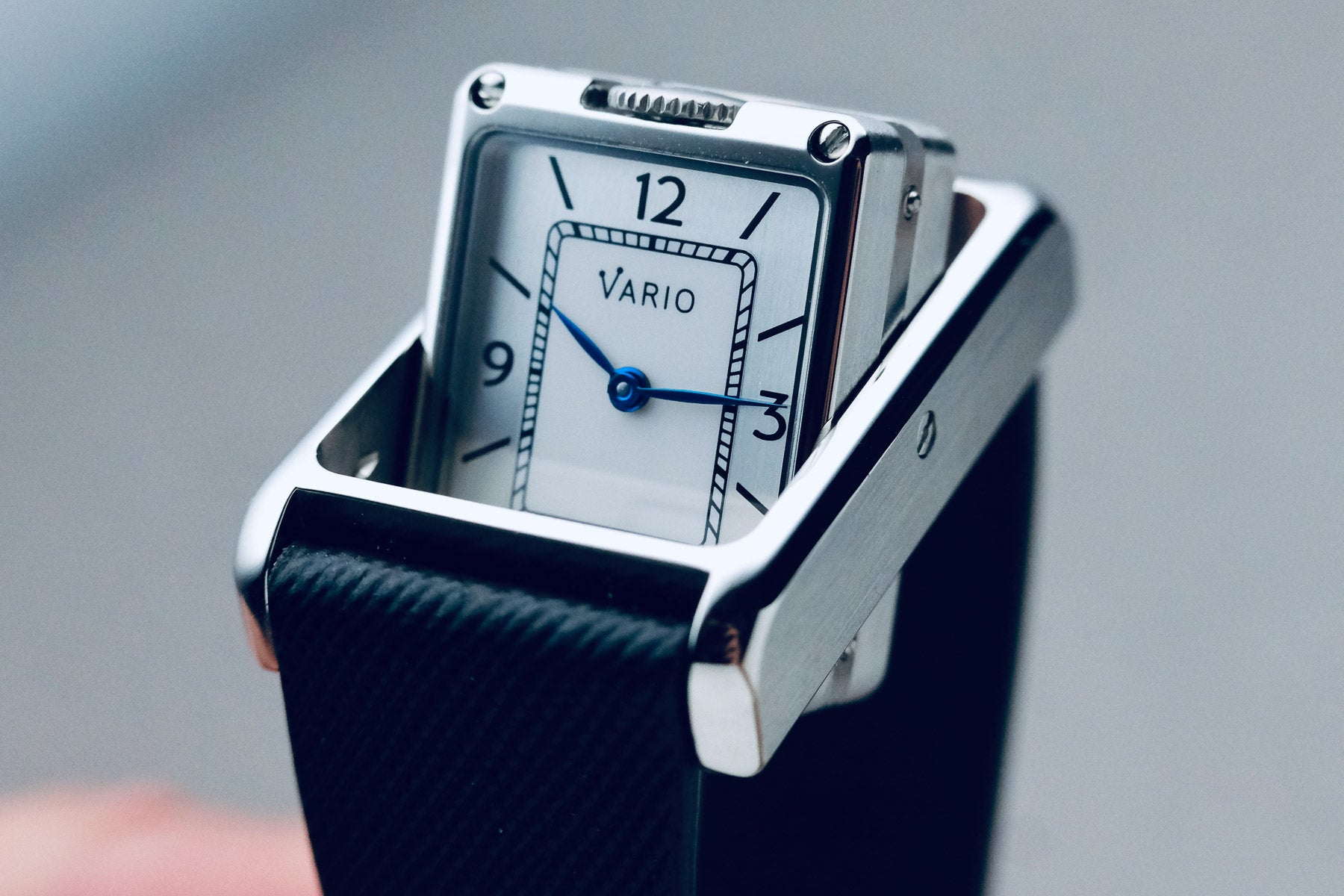 vario versa watch