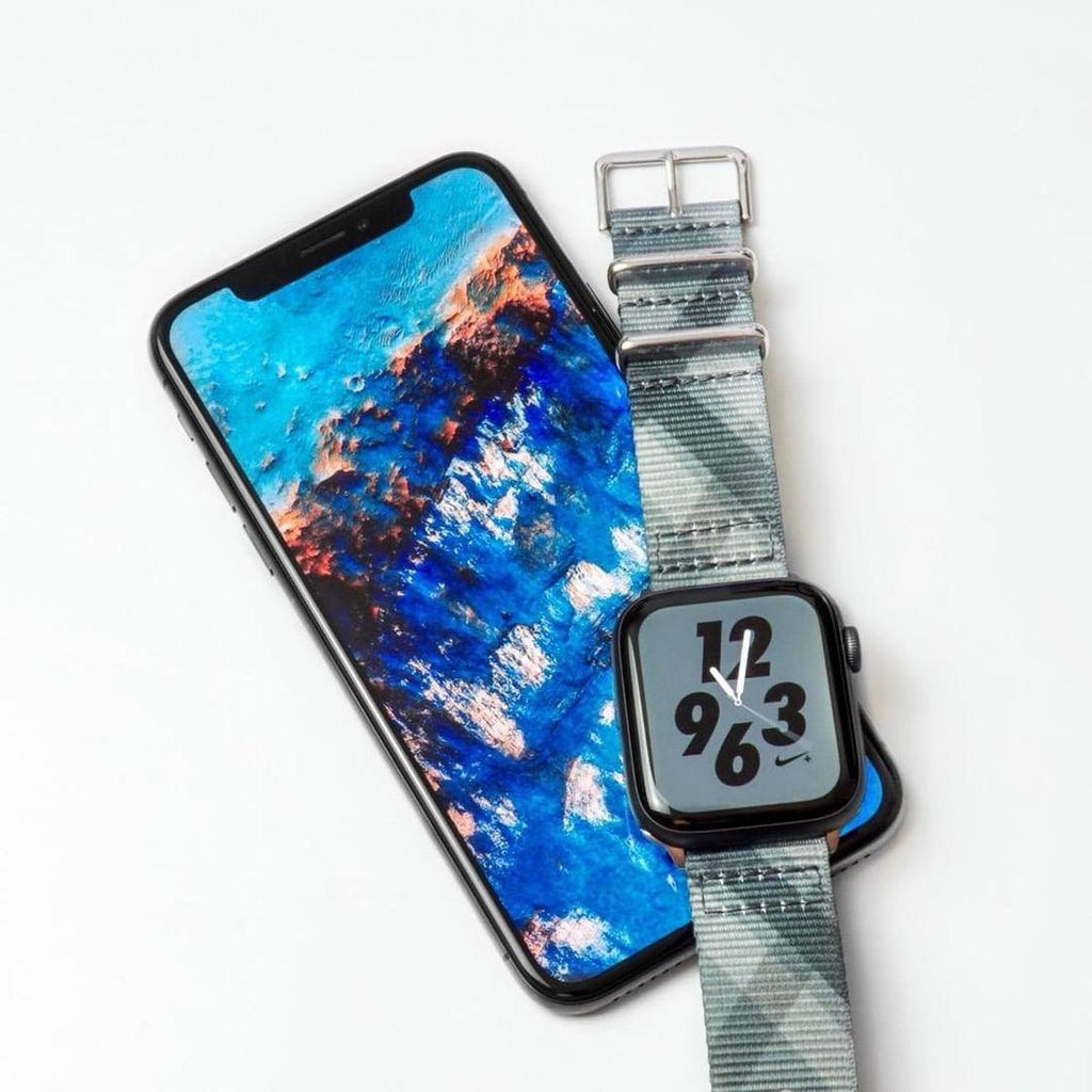 vario graphic strap on apple watch