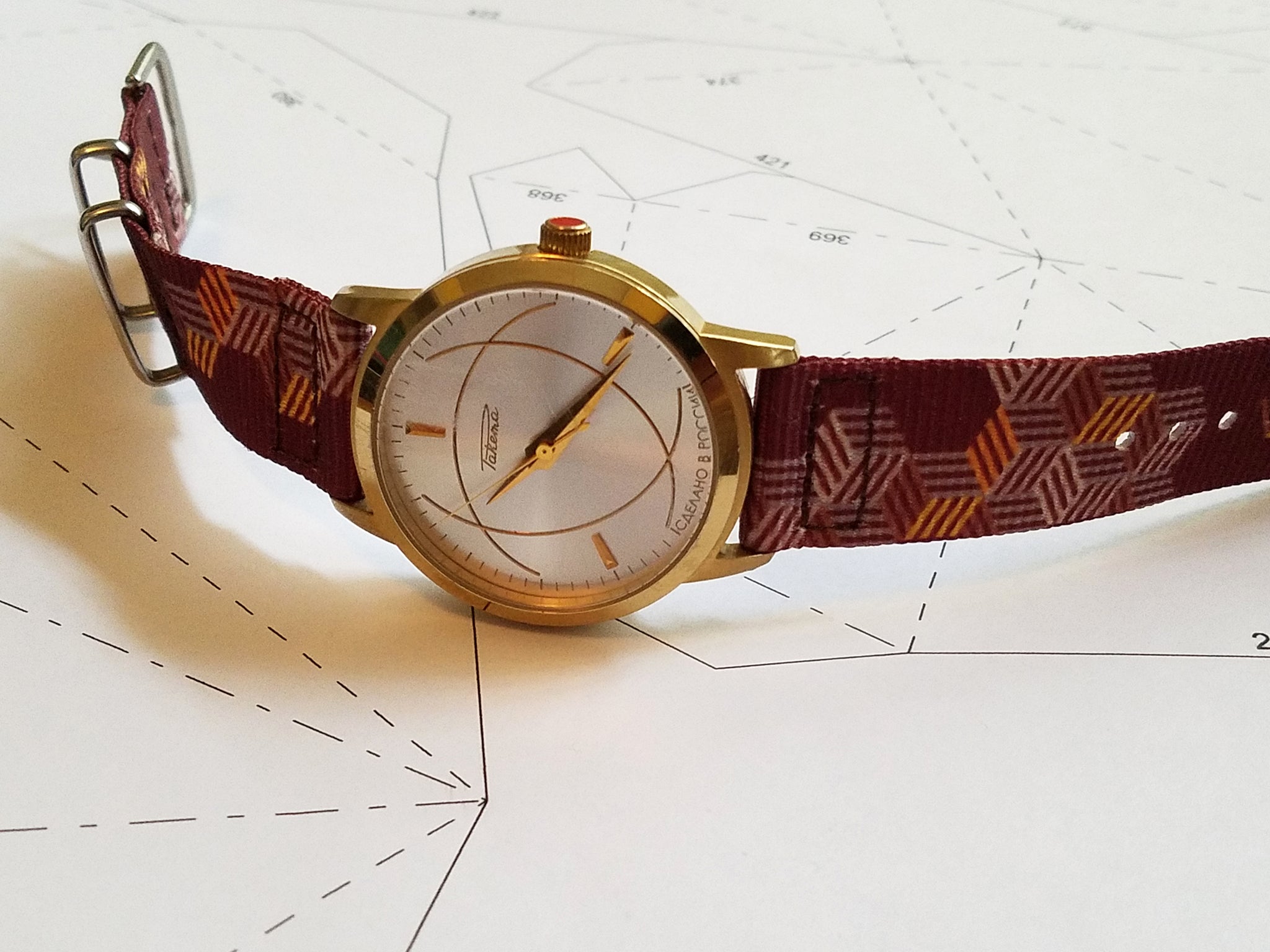 raketa watch on vario graphic strap