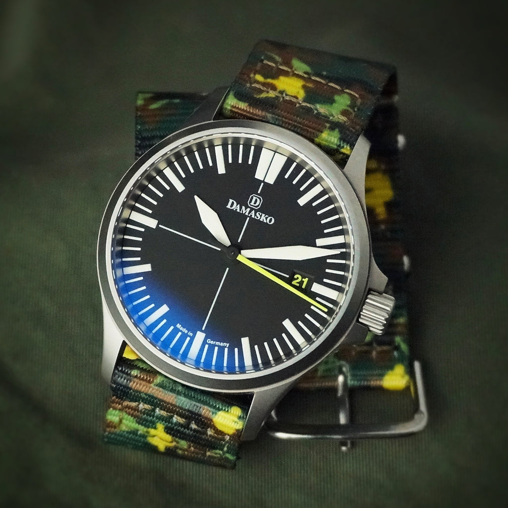 damasko watch with vario graphic strap