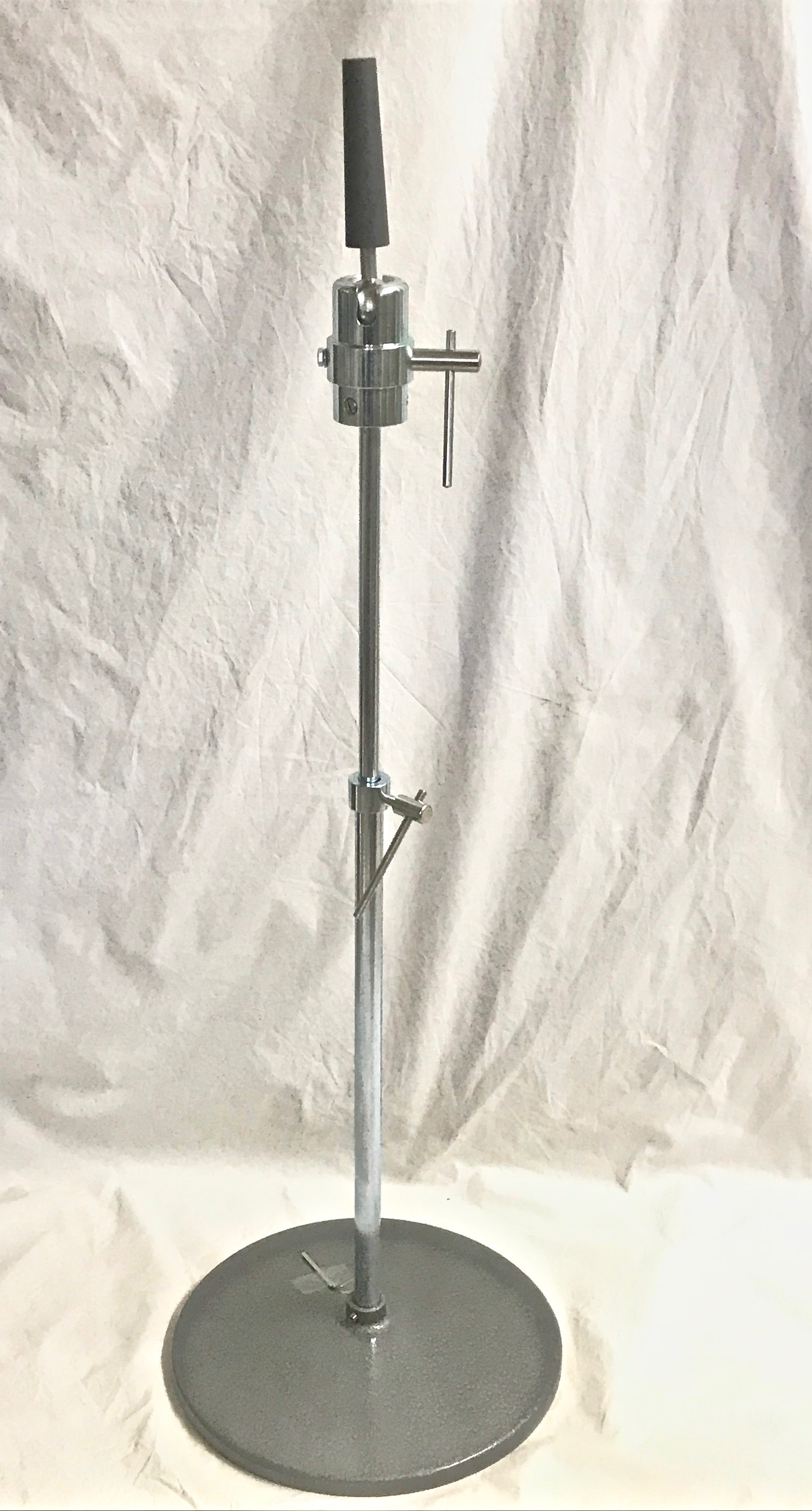 421 - New Floor stand - Heavy Metal Base - German Made. – The Wig ...