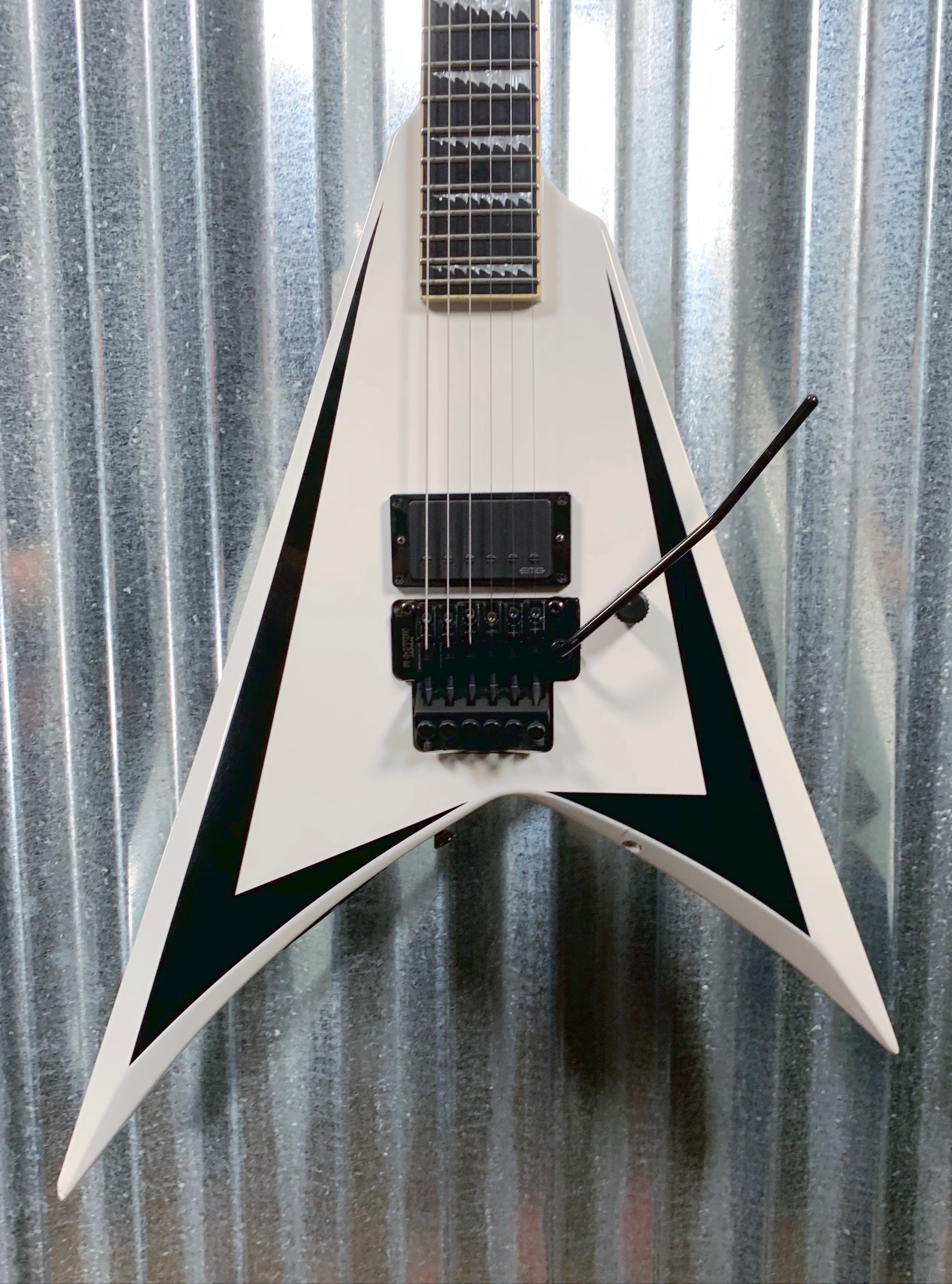 ESP LTD ALEXI-600 Scythe White Alexi Laiho V Guitar & Bag #2521 Used ...