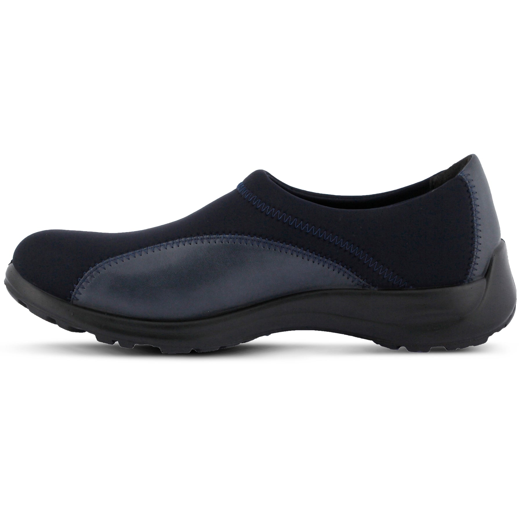 BLACK WILLOW SLIP-ON SHOE by FLEXUS – Spring Step Shoes