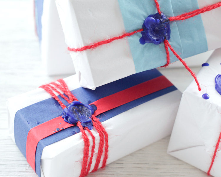 Smile Mercantile - Pippi-Inspired Retro Christmas Gift Wrapping Ideas