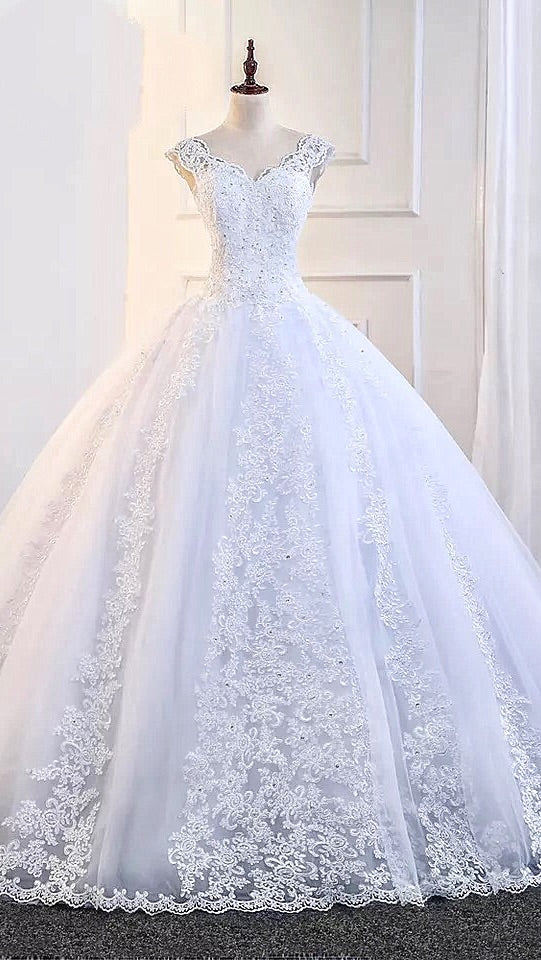 Laura Bridal Couture ”Lace Ball Gown” – S.i.S Bridal & Fashion