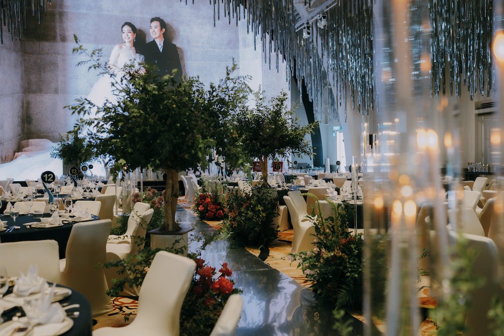 Enchanting Garden Romance: A Magical Wedding at JW Marriott Singapore