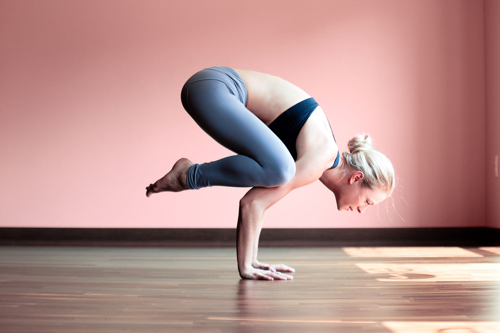 Alex Mack crow pose