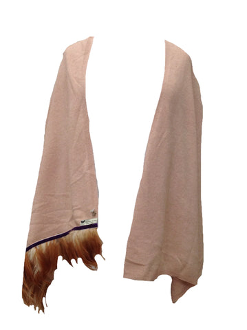 https://www.feathersofitaly.co.uk/products/naples-cashmere-scarf-with-feather-trim-in-pink?pr_prod_strat=use_description&pr_rec_id=c0e281f51&pr_rec_pid=11417296660&pr_ref_pid=5937178375&pr_seq=uniform