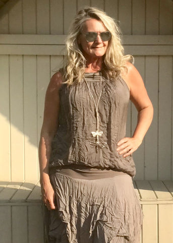 https://www.feathersofitaly.co.uk/products/pure-silk-vest-top-in-mocha-made-in-italy-by-feathers-of-italy-one-size