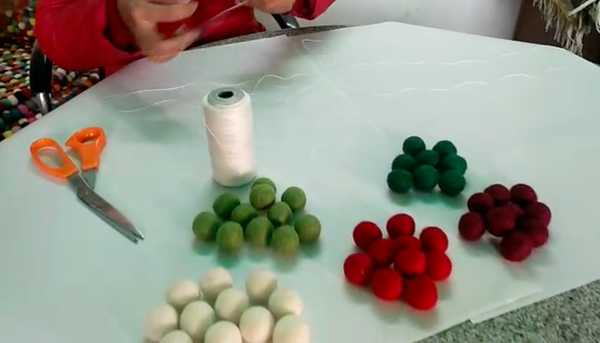 Make a Felt Ball Garland the Easy Way - DIY Candy