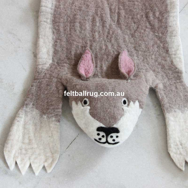 animal felt rug rabbit