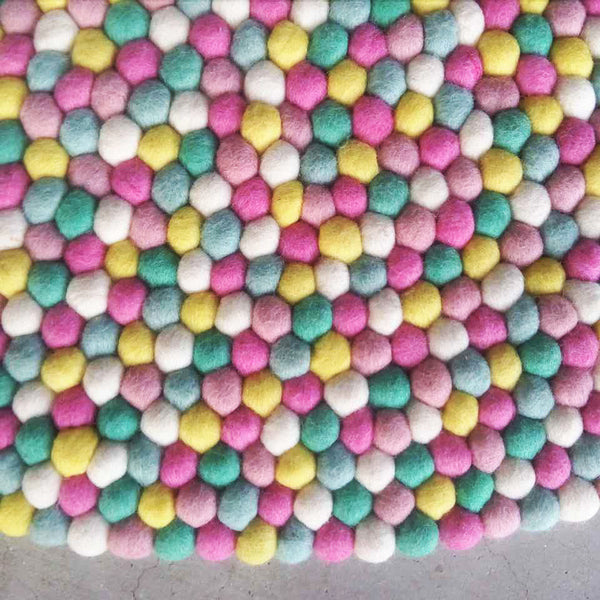 gelati felt ball rug