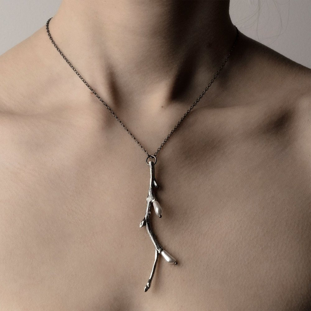 TWIG NECKLACE - Macabre Gadgets