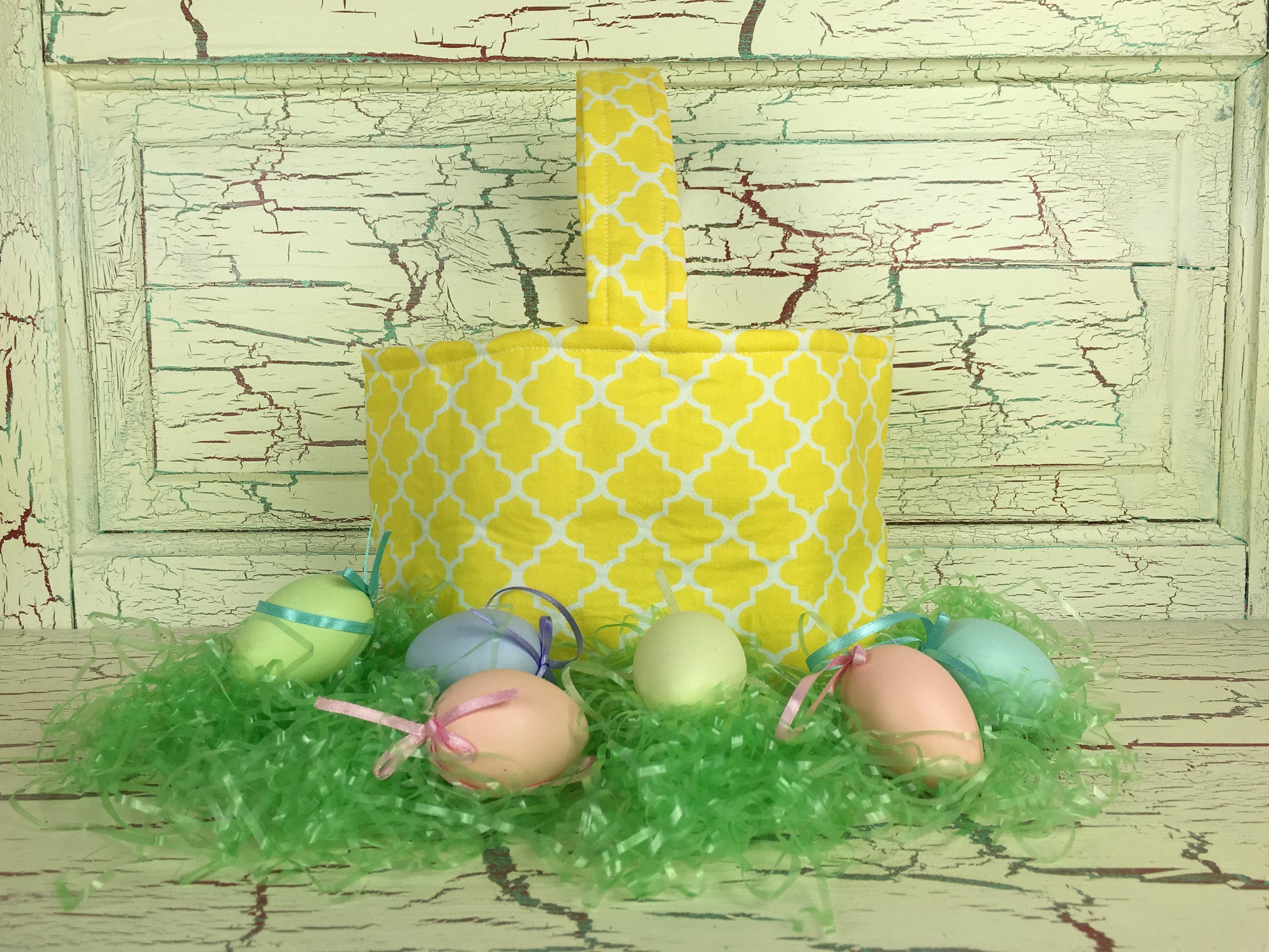 Easter Basket Yellow Quatrefoil - Bizzy Bee Quilts - Easter Basket Wrap